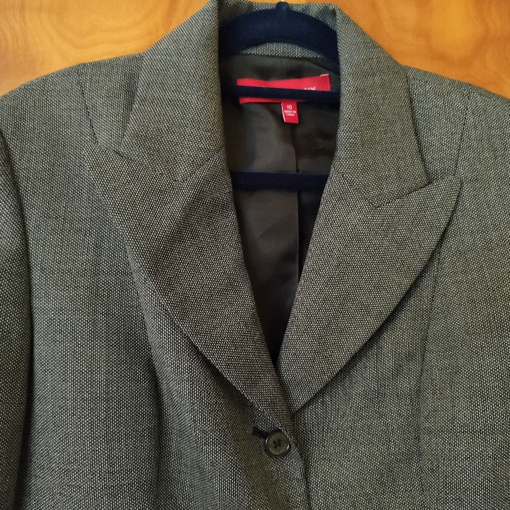 Anne Klein blazer. Tiny black and white checks. 3 buttons. Women's 10. - Picture 4 of 16